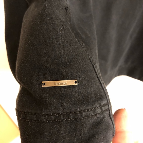 Lululemon awareness wrap - Picture 5 of 6